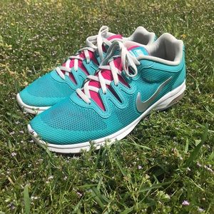 Nike air max’s fusion women’s size 8.5 blue/pink